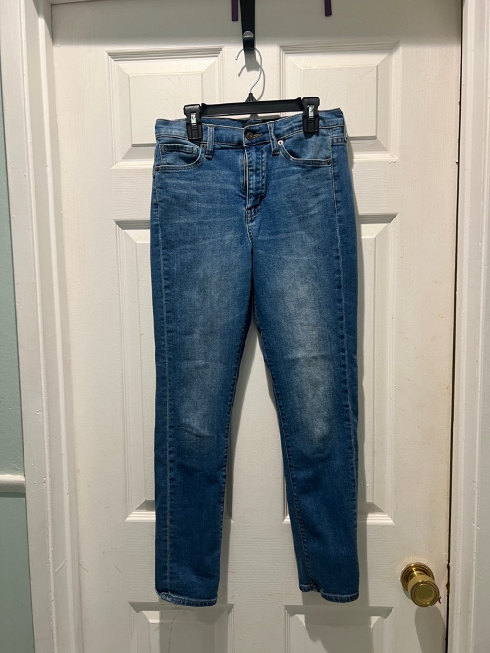 Uniqlo Women's Skinny Jeans in Medium Blue Wash